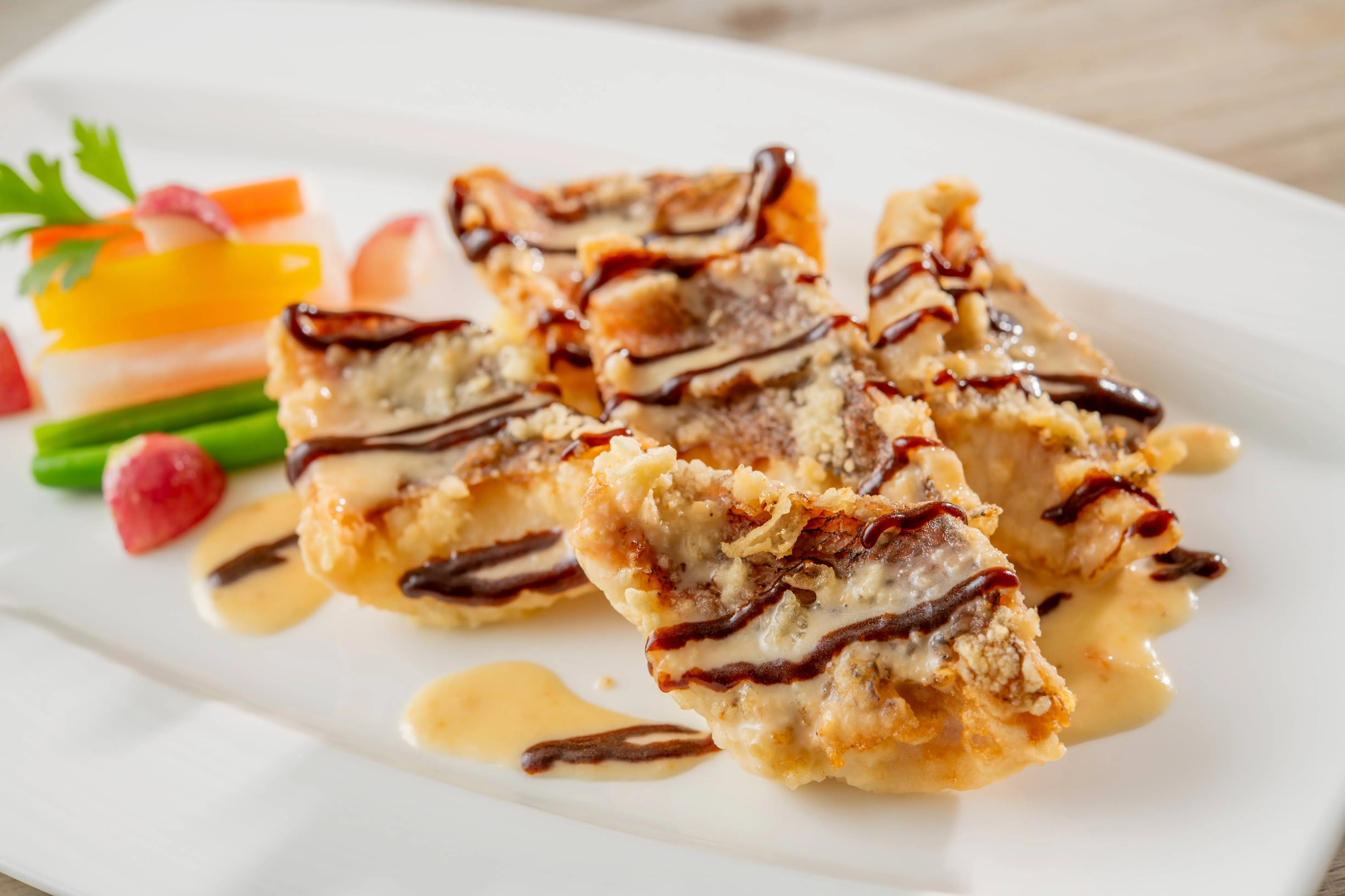 メバルのフリット オニオンソース